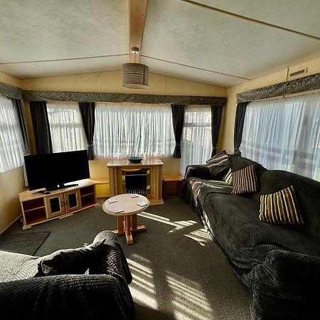 Seaview 145 - Pet Friendly, Bath And Close To Beach & Fantasy Island - Meadow Lakes Caravan & Lodge Hire Ingoldmells Ngoại thất bức ảnh
